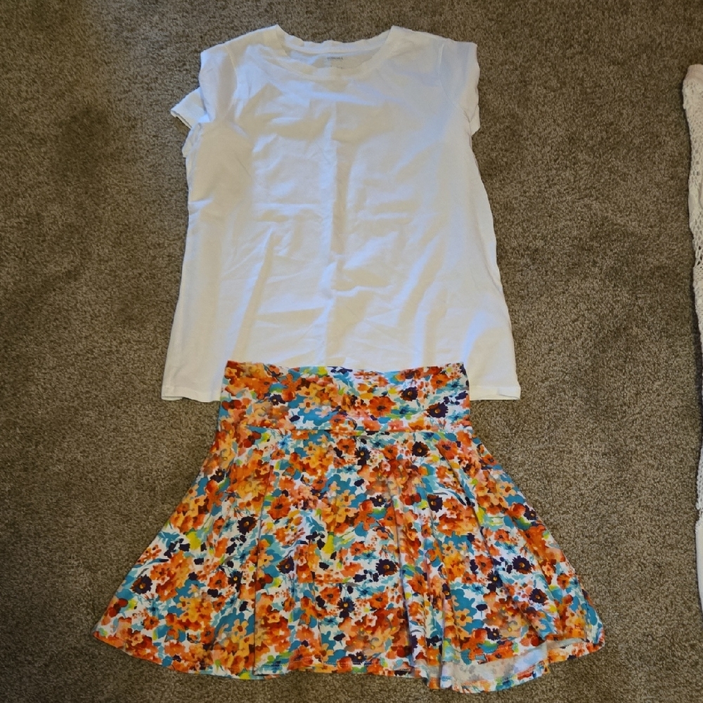 Sonoma White Top and Deb Floral Skirt Set